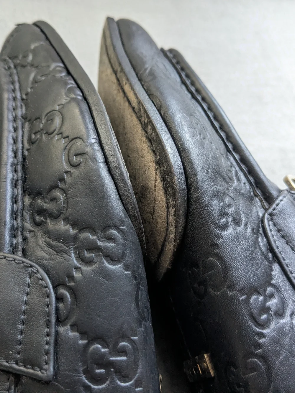 Gucci Black Leather Horsebit Loafers - Designer Embossed Men 9 42 Monogram